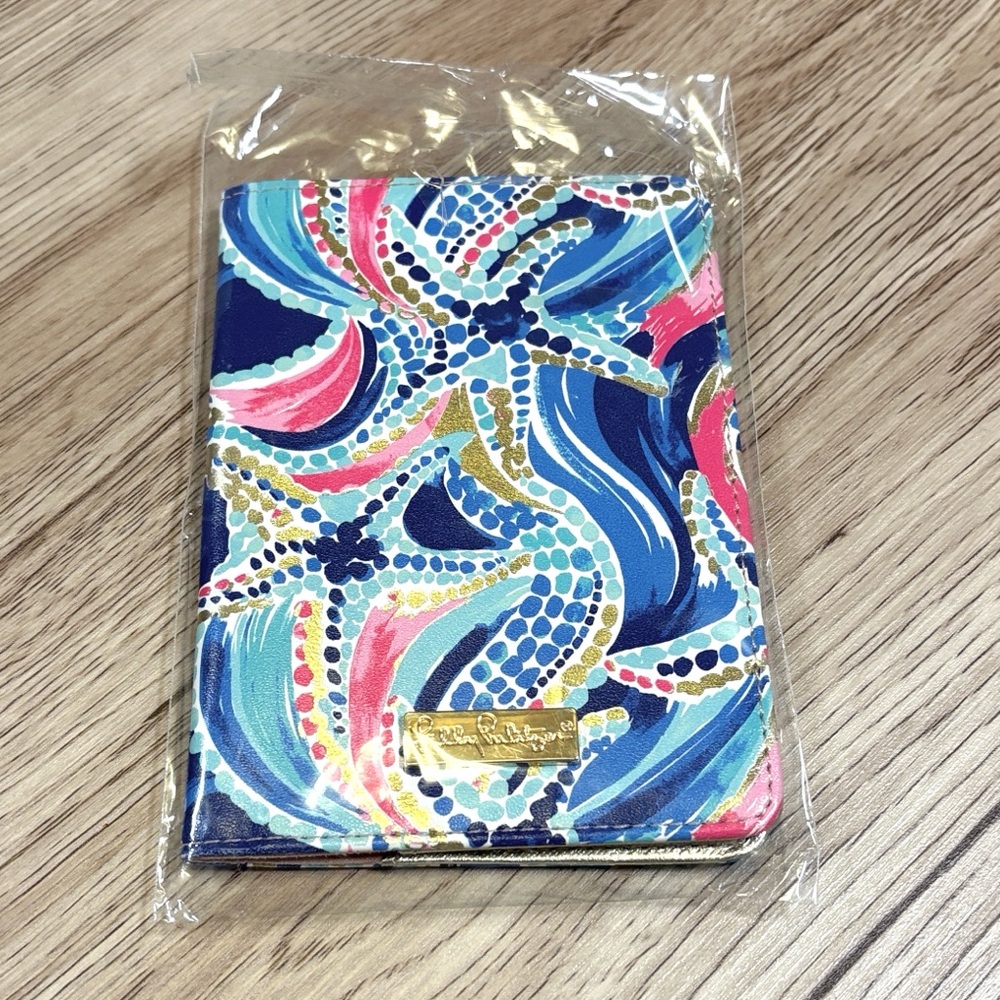 Lilly Pulitzer Ocean Starfish passport cover